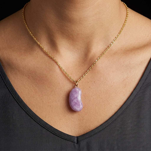 Vintage 9K Gold Lavender Jade Bean Necklace