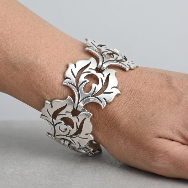Vintage La Cucaracha Taxco Sterling Silver Floral Bracelet