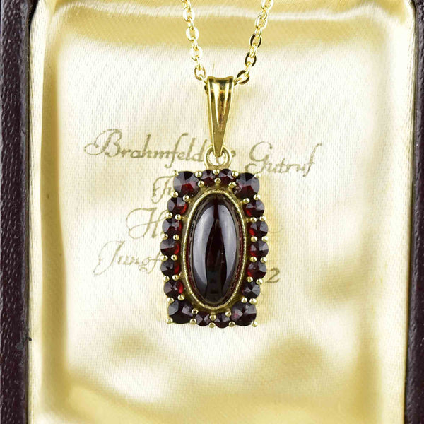 Vintage Oval Garnet Cabochon Halo Pendant Necklace - Boylerpf