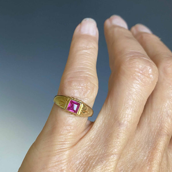 Antique 18K Gold Ruby Ring - Boylerpf