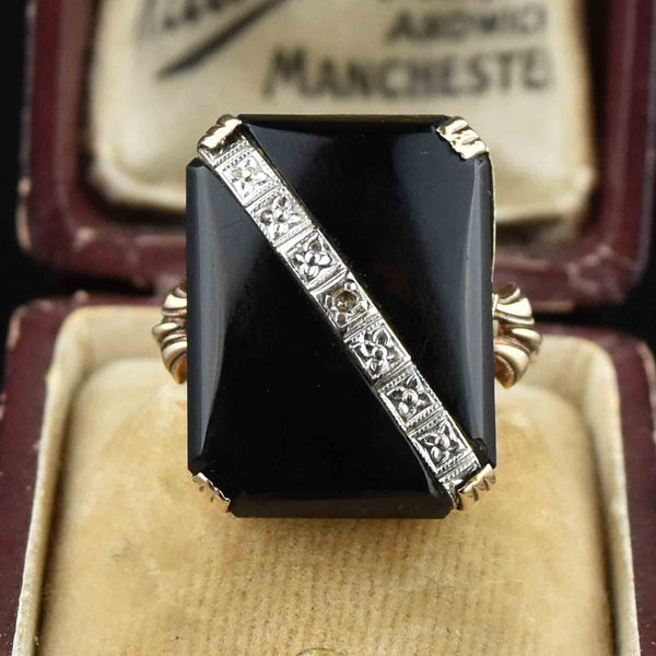 Amazon.com: 1.5 CT Vintage Coffin Shpaed Black Onyx Engagement Ring Set 14k  Gold Black Onyx Antique Wedding Ring Set Art Deco Black Gemstone Bridal Ring  Set For Women Proposal/Anniversary/Promise Ring Set (8.5) :