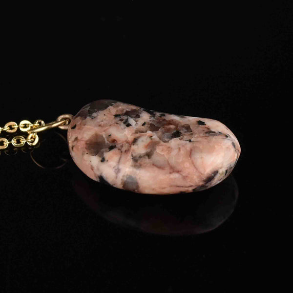 Vintage Scottish Aberdeen Granite Bean Pendant Necklace - Boylerpf