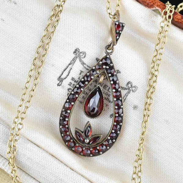 Vintage Teardrop Garnet Pendant Necklace - Boylerpf