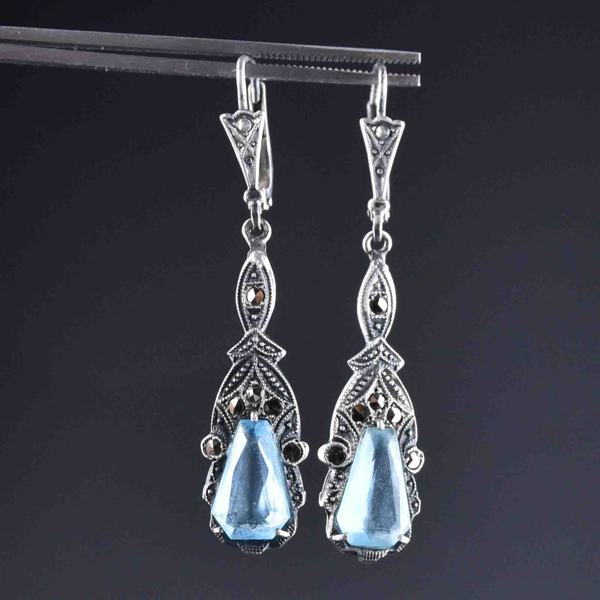 M187 Vintage popular Silver Tone Blue Stone Dangle Earrings 2 sets