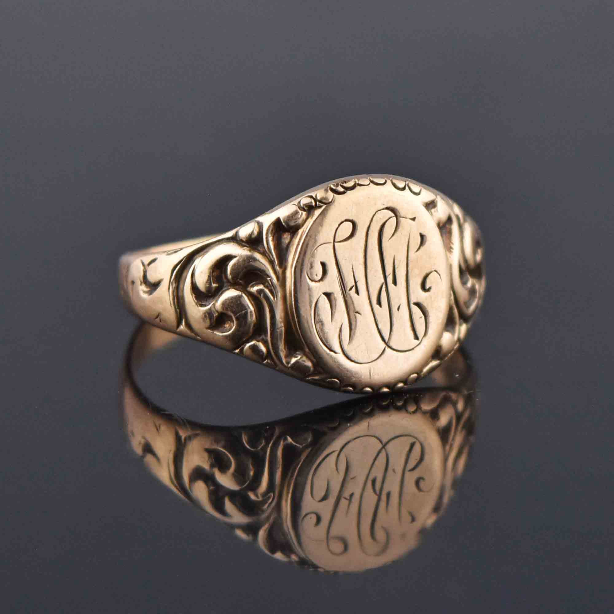 Art Nouveau Engraved Gold Signet Ring, Sz 9 – Boylerpf