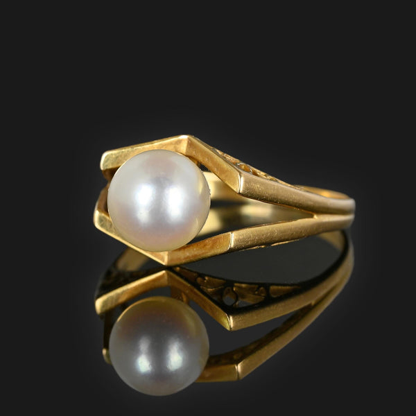 Fleur De Lis Filigree Pearl Ring in 18K Gold - Boylerpf