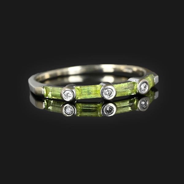 Modern Peridot Baguette Diamond Band Ring - Boylerpf