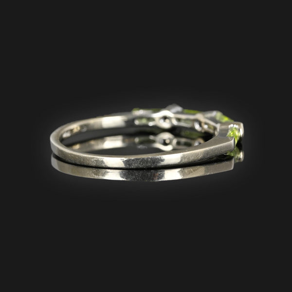 Modern Peridot Baguette Diamond Band Ring - Boylerpf