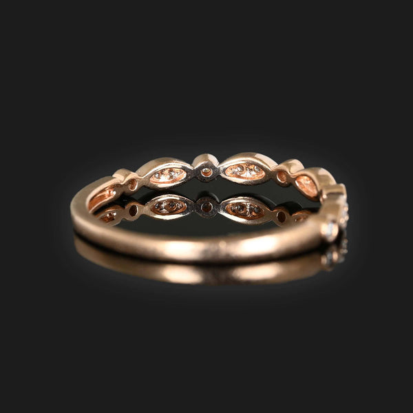 Scallop Edge Rose Gold Diamond Band Ring - Boylerpf