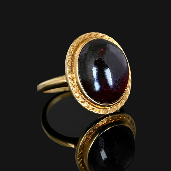 Vintage Cabochon Garnet Ring in 14K Gold - Boylerpf