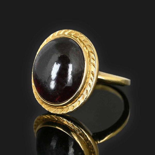 Vintage Cabochon Garnet Ring in 14K Gold - Boylerpf