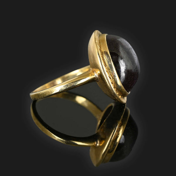 Vintage Cabochon Garnet Ring in 14K Gold - Boylerpf