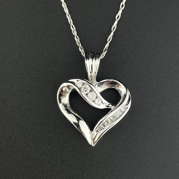 Vintage 10K White Gold Baguette Diamond Heart Pendant Necklace - Boylerpf