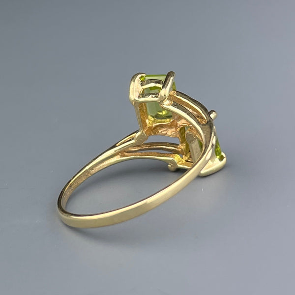 Vintage 10K Gold Peridot Bypass Ring, Sz 7 3/4 - Boylerpf