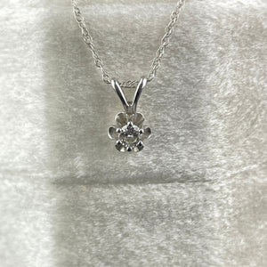 Vintage 10K White Gold Buttercup Diamond Pendant - Boylerpf