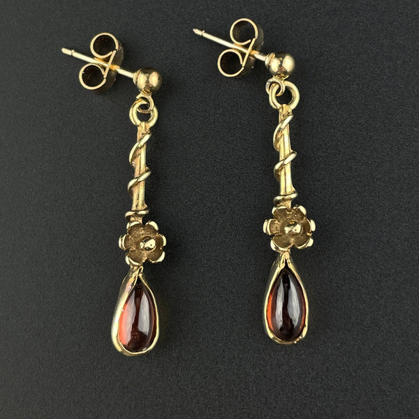 Vintage 9K Gold Flower Garnet Dangle Earrings - Boylerpf