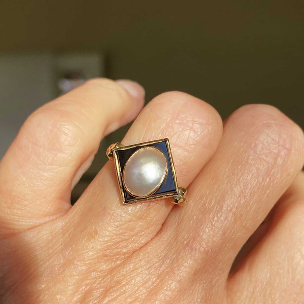 Buy Antique Mother Of Pearl Ring With Gold Plating 219890 | Kanhai Jewels