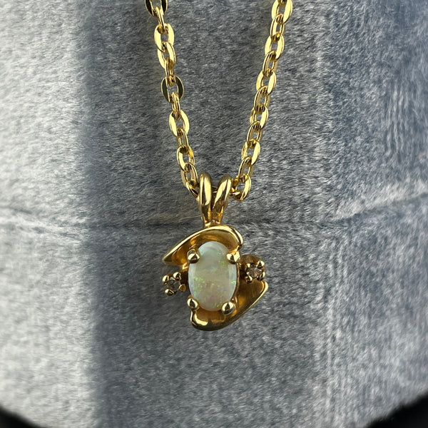 14K Gold Oval Opal Diamond Pendant Necklace - Boylerpf