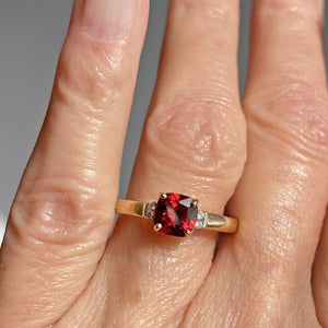 Vintage Diamond Cushion Cut Garnet Ring in Gold - Boylerpf