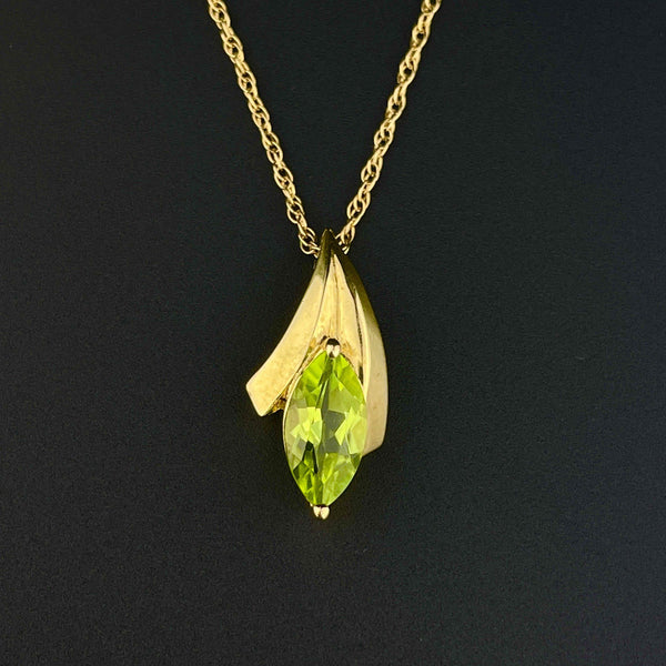 Vintage 14K Gold Green Spinel Charm Pendant Necklace - Boylerpf