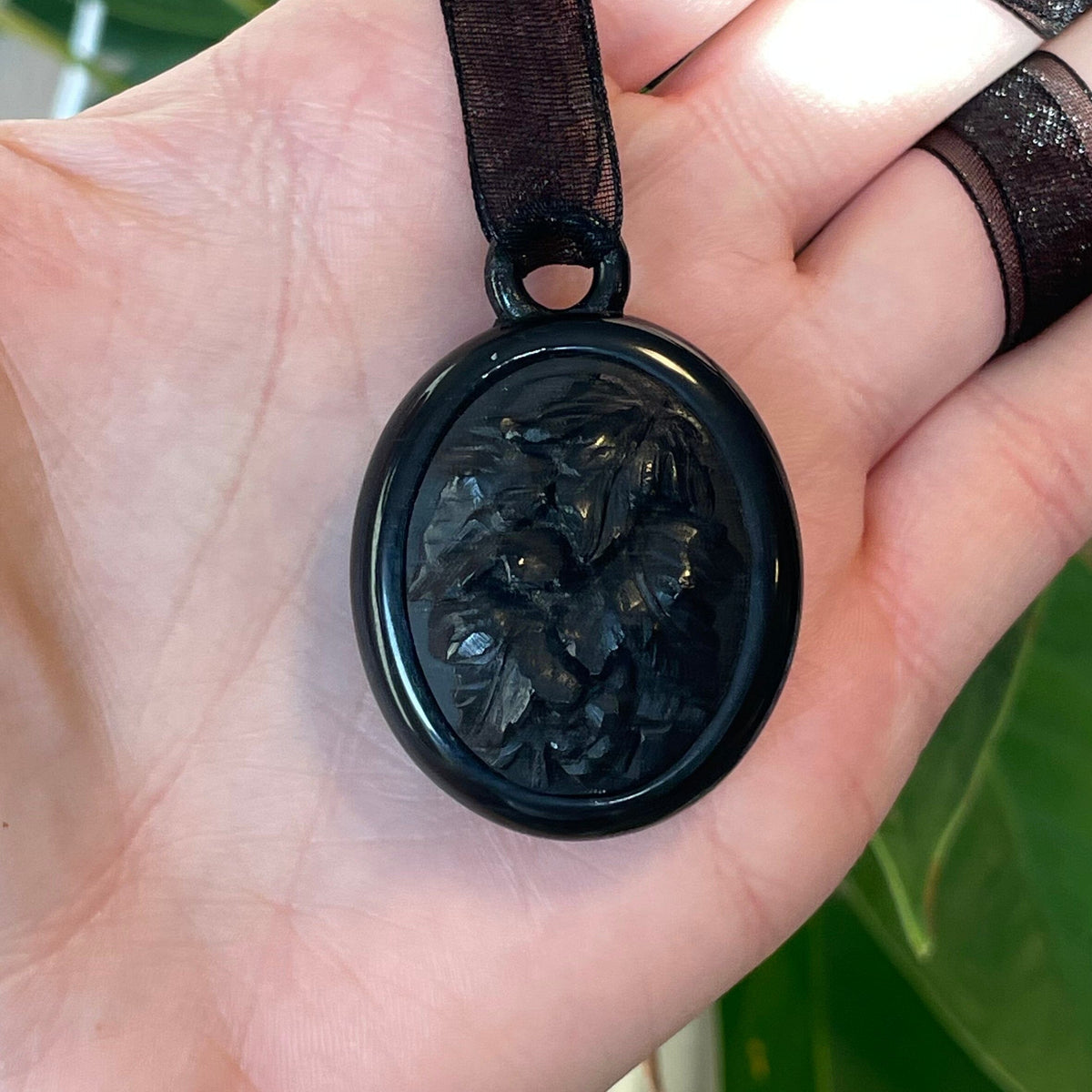 Whitby Jet Locket Antique Victorian Carved Ivy Whitby Jet Locket – Boylerpf